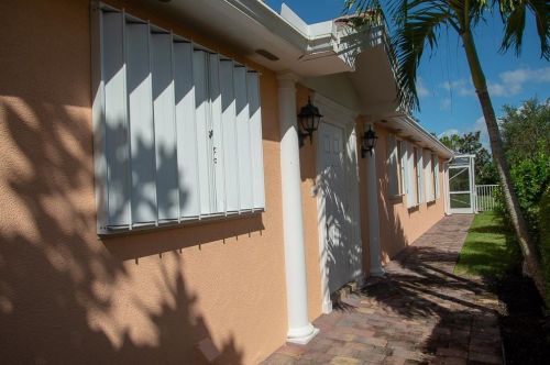 10635 Hartwick Dr, Fort Pierce FL  34987-1922 exterior