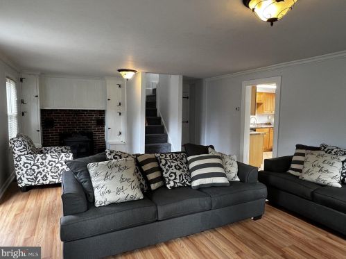 1354 Ashbourne Rd, Melrose Park PA  19027-2689 exterior