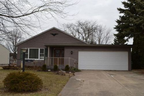 119 Birchwood Dr, Sandusky, OH 44870-5715