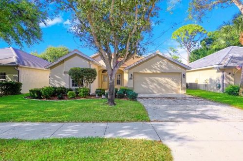 6472 Autumn Woods Blvd, Naples, FL 34109-7806