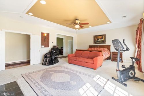 15840 Parnell Ct, Haymarket VA  20169-1667 exterior