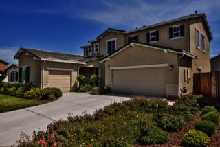 1042 Clear Lake Dr, Oakley, CA 94561-3515