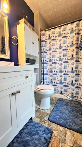 6247 Apple Valley Ct, Florence KY  41042-9380 exterior