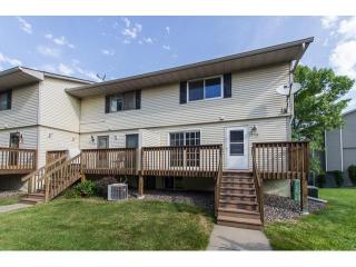 4336 Chatsworth Cir, Saint Paul, MN 55126-2271