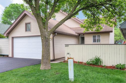 1407 Granada Rd, Saint Paul, MN 55128-5829