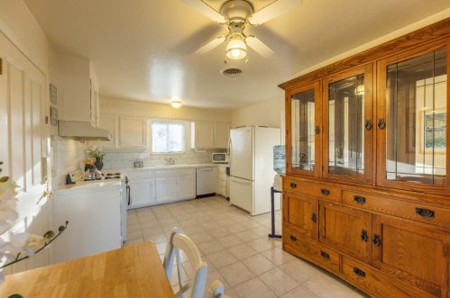 3002 Liberty Ct, Marina CA  93933-3619 exterior