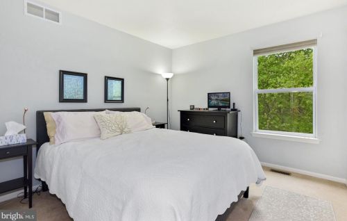 10 Banff Dr, Harrison Township NJ  08062-9533 exterior