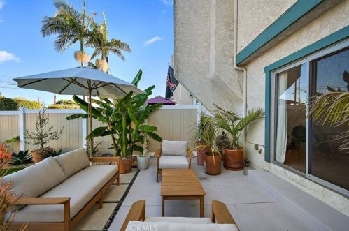 2421 Marshallfield Ln, Redondo Beach, CA 90278-4460