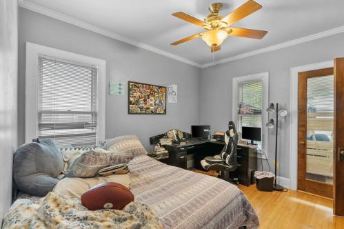 3000 Murray Ave, Milwaukee WI 53211-3205 exterior