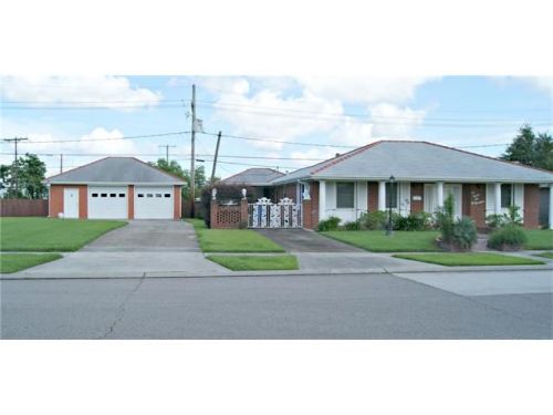 629 Norton Ave, Arabi, LA 70032-1923
