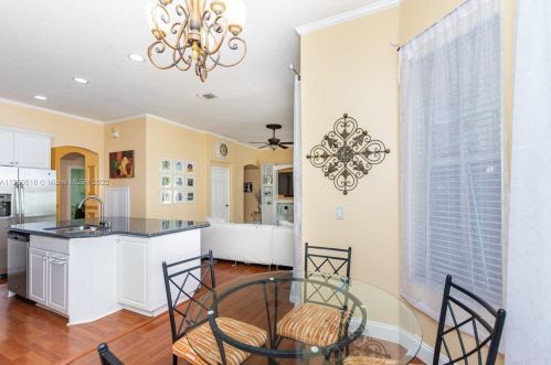 19270 29 Ct, Hollywood FL 33029-2474 exterior