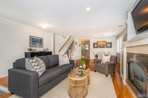 122 Woodside Ave, Ridgewood NJ 07450-5028 exterior