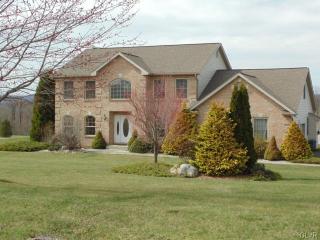 991 Fawn Ln, Nazareth, PA 18064-8667