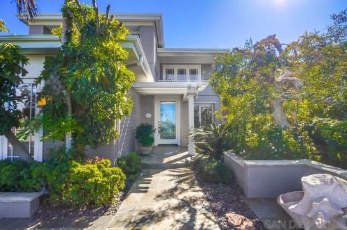 1059 Guizot St, San Diego, CA 92107-4036