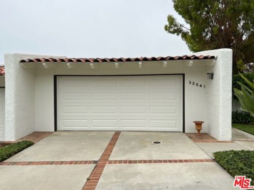 32541 Coastsite Dr, Palos Verdes Estates, CA 90275-5889