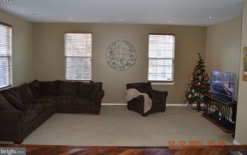 28 Mccaulley Ct, Wilmington, DE 19801-4040