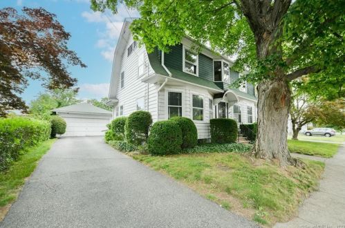 14 Wesley St, Ansonia, CT 06401-1118
