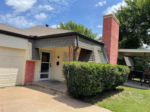 6701 Kingswood Dr, Fort Worth, TX 76133-5317