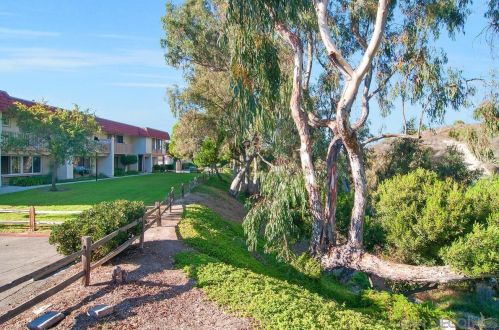 2707 Via Colima, Carlsbad CA  92010-1377 exterior