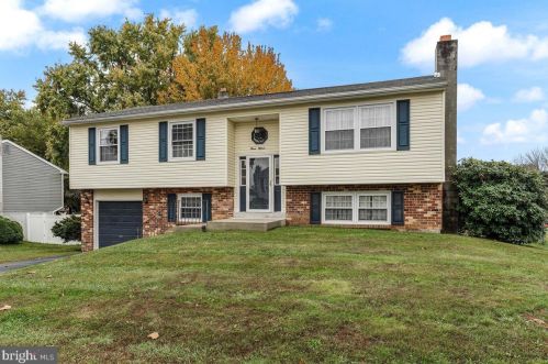 315 Willowbrook Rd, Boothwyn, PA 19061-2828