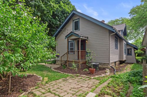 2577 69, Milwaukee WI 53219-2503 exterior