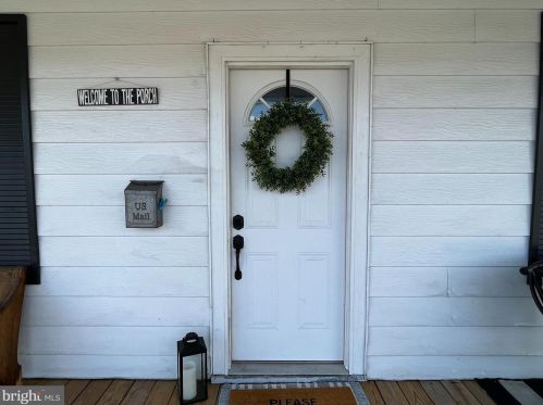 214 Logan Blvd, Burnham, PA 17009-1857