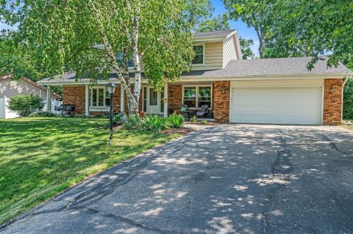 13245 Wilbur Dr, Waukesha, WI 53151-5475