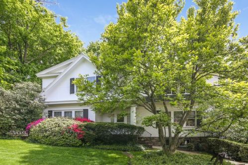 10 Brayton Rd, Scarsdale, NY 10583-1420