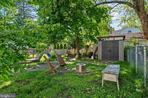 37 Hillcrest Ave, Camden NJ  08108-1318 exterior