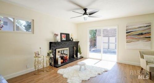 252 Livingston Ave, Vacaville CA  95687-6415 exterior