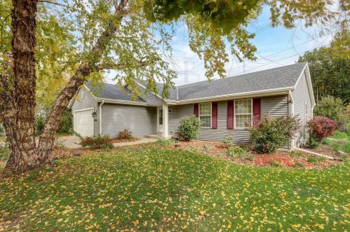 2306 Wexford Ct, Waukesha, WI 53186-1250
