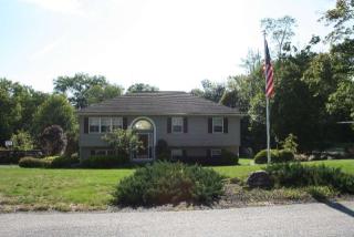 2 Odell Cir, Newburgh, NY 12550-1525
