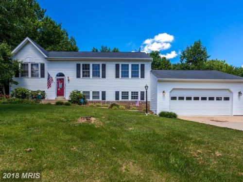 26 Brown Cir, Fredericksburg, VA 22405-2806