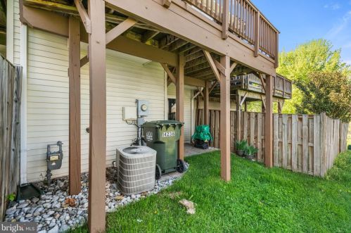 14238 Hunters Run Way, Gainesville VA  20155-4408 exterior