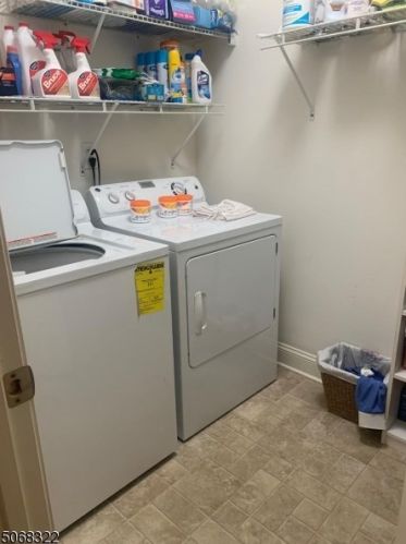 8 Pebble Rd, West Paterson NJ  07424-4269 exterior