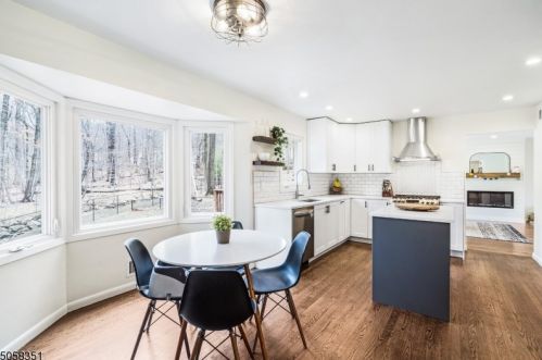 10 Spring Hill Ct, Dover NJ  07869-4305 exterior