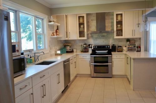 74 Kemper St, Quincy, MA 02170-2909