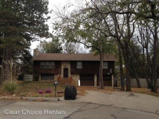 1404 Overlook Dr, Manhattan KS  66503-2427 exterior