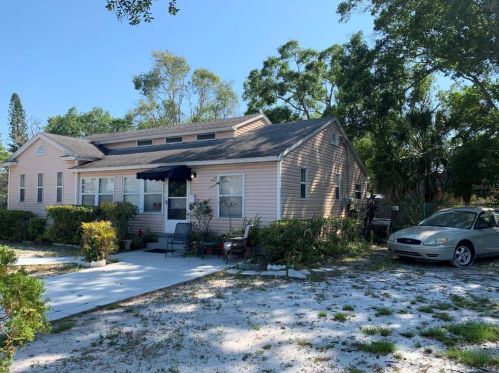 427 Kingston St, Saint Petersburg, FL 33711-1637