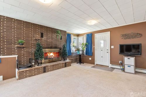 180 Grenville St, Woodbridge NJ  07095-1834 exterior