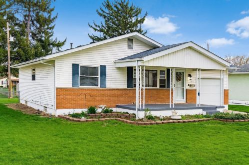 3086 Barbee Ave, Darbydale, OH 43123-2304