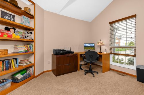 2815 Wynridge Dr, Darbydale OH  43123-8709 exterior