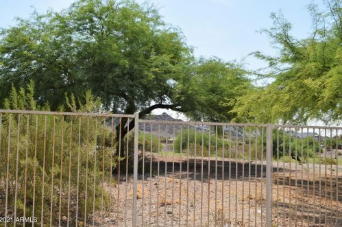 8841 8th St, Phoenix AZ 85020-3096 exterior