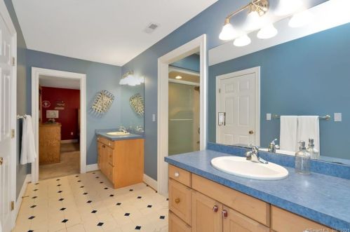 109 Peria Dr, Rocky Hill CT  06067-1741 exterior