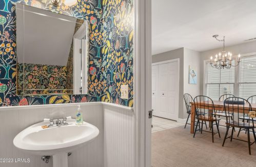 1305 Broad St, Beaufort SC  29902-6373 exterior