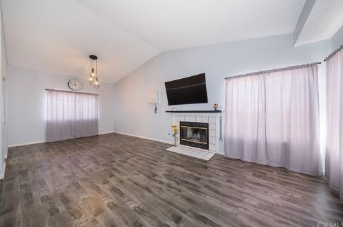 44665 18th St, Lancaster, CA 93534-2709