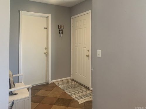 242 White Oak Rd, Lake Elsinore CA  92530-5181 exterior