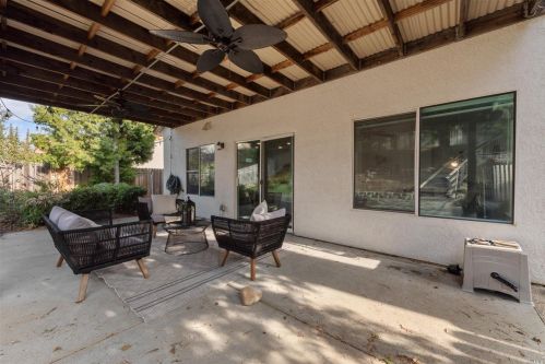 208 Bald Eagle Dr, Vacaville CA  95688-1054 exterior