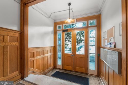 1527 Park Rd, Washington, DC 20010-2215