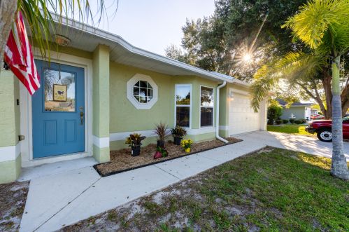 1080 Payne Ave, Fort Pierce, FL 34953-3472